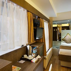 Camera economica con letto king size